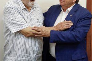 Luiz Couto e João Azevêdo selam acordo para 2026