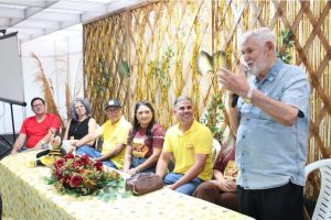 Luiz Couto participa do festival do mel em São José dos Cordeiros