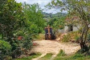 Após denúncia e visita de Luiz Couto, Prefeitura inicia pavimentação em comunidade de Bananeiras